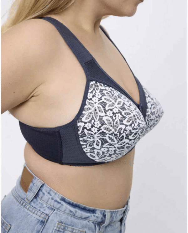 Liemenėlė be lankelių E dydžio tamsiai mėlynos spalvos