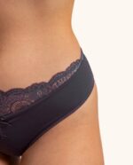 Acousma kelnaitės puoštos nėriniais M-2XL