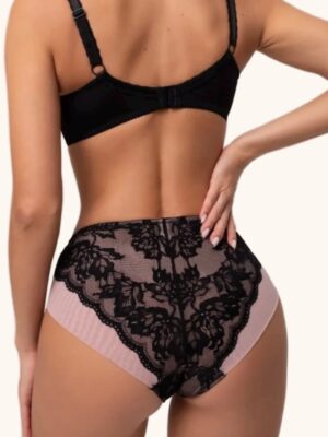 Juodais nėriniais dengtos kelnaitės M-4XL